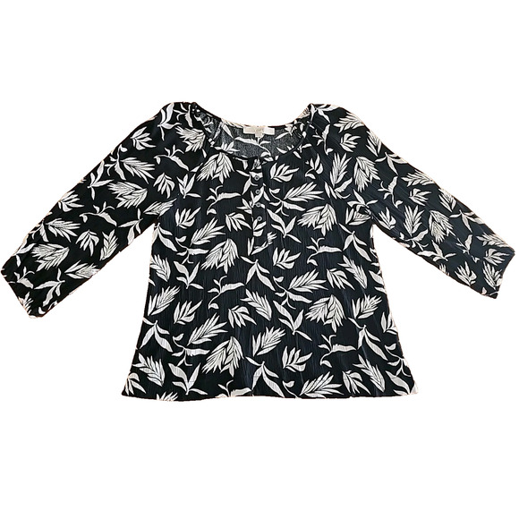 LOFT Palm Print Henley Popover Blouse Small Crinkle Rayon Perfect for Travel - Picture 3 of 5